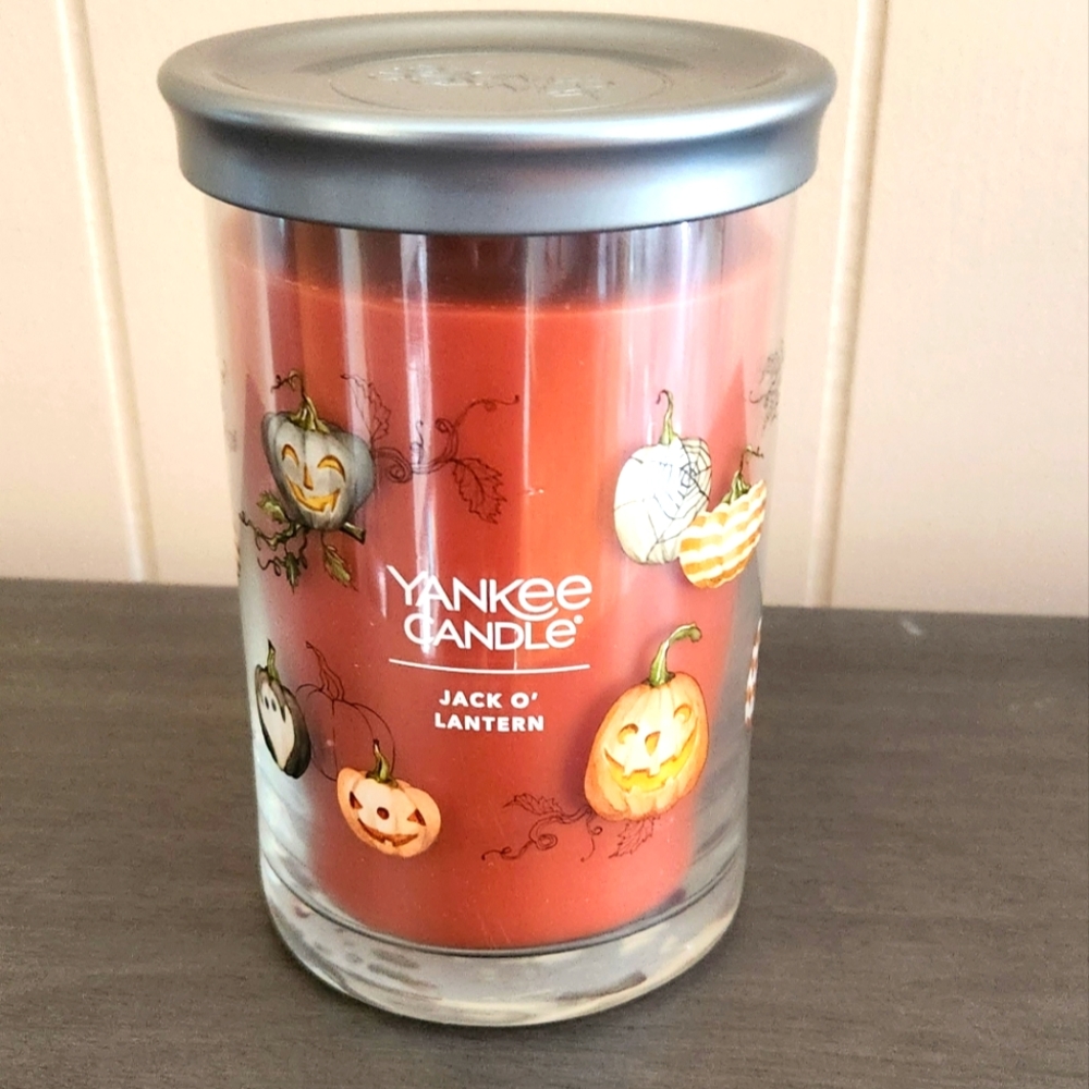 Yankee Candle Jack O' Lantern 2 wick 20 oz candle
